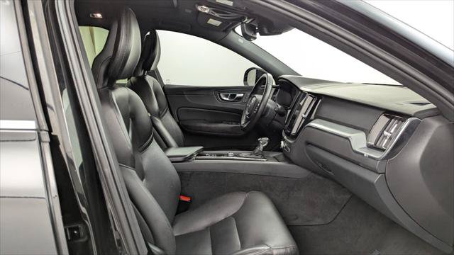 Used 2019 Volvo XC60 T5 Momentum w/ Premium Package FWD image 21