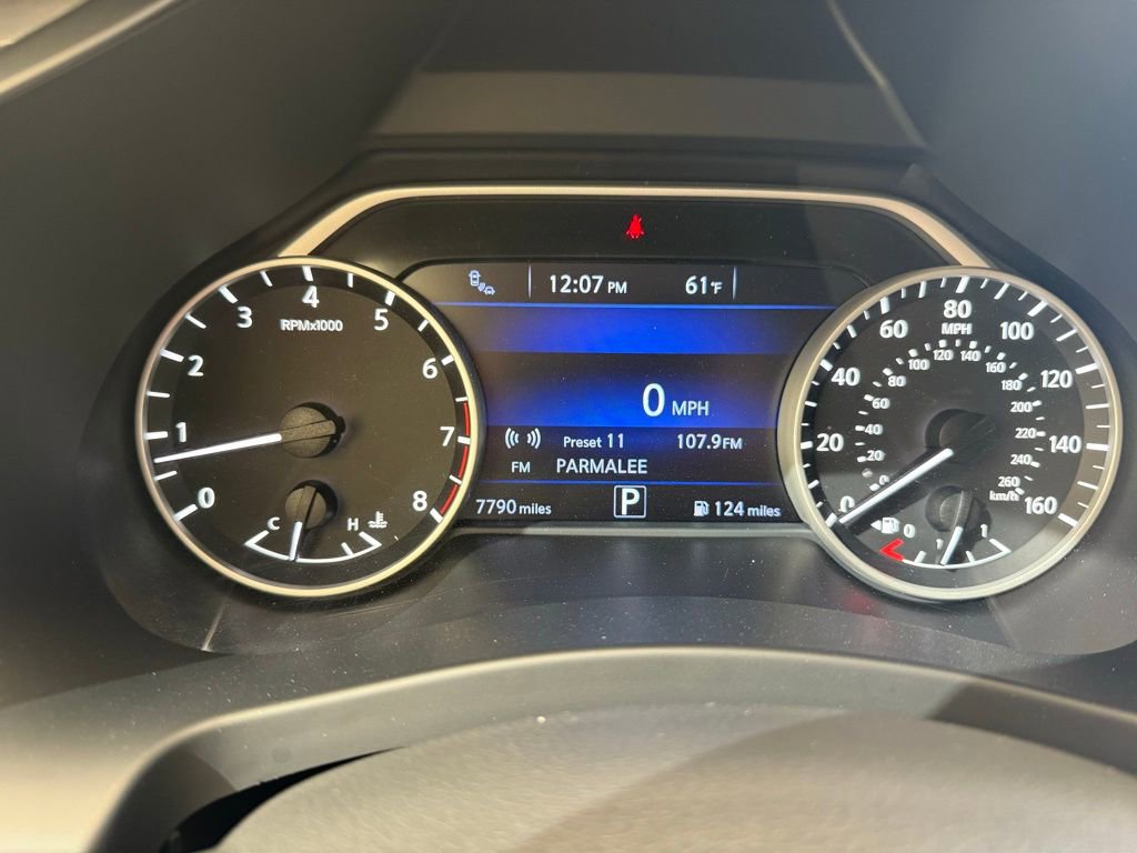 Used 2024 Nissan Murano SV w/ SV Midnight Edition Package image 23