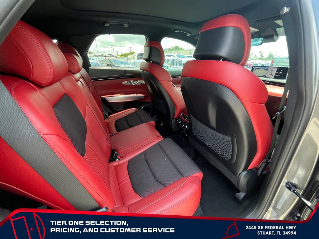 Used 2023 Genesis GV70 2.5T w/ Sport Prestige Package AWD/4WD image 18