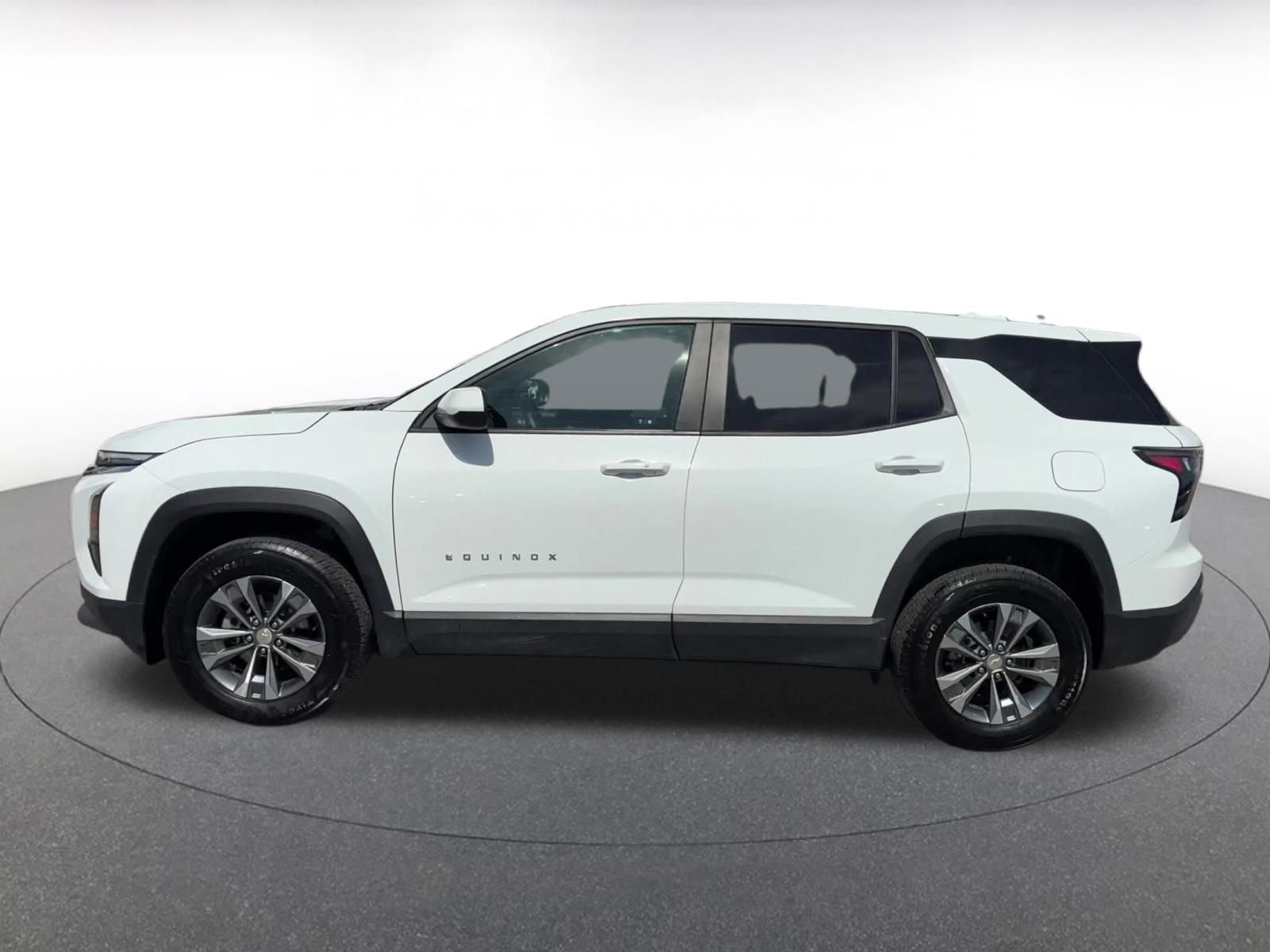 Used 2025 Chevrolet Equinox LT image 9