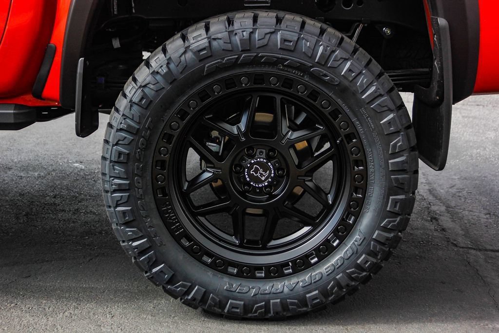 New 2025 Nissan Frontier PRO-4X w/ Black Accent Package AWD/4WD image 14