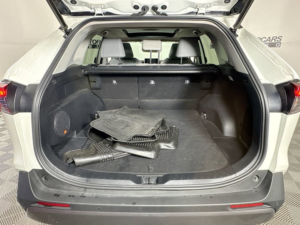 Used 2021 Toyota RAV4 Limited image 27