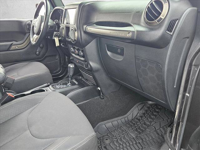 Used 2018 Jeep Wrangler Golden Eagle image 20