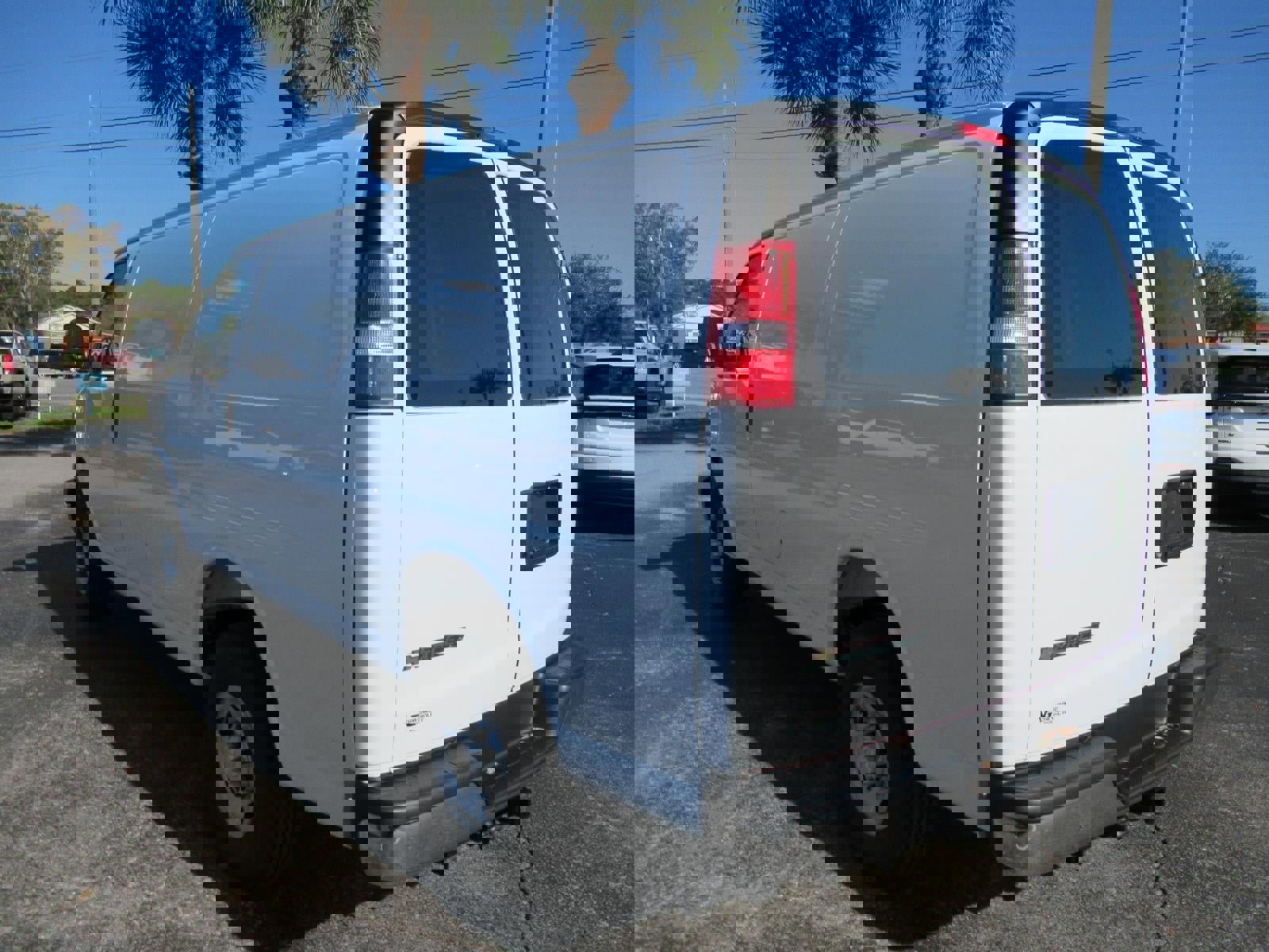 New 2026 Chevrolet Express 2500 w/ Driver Convenience Package image 7