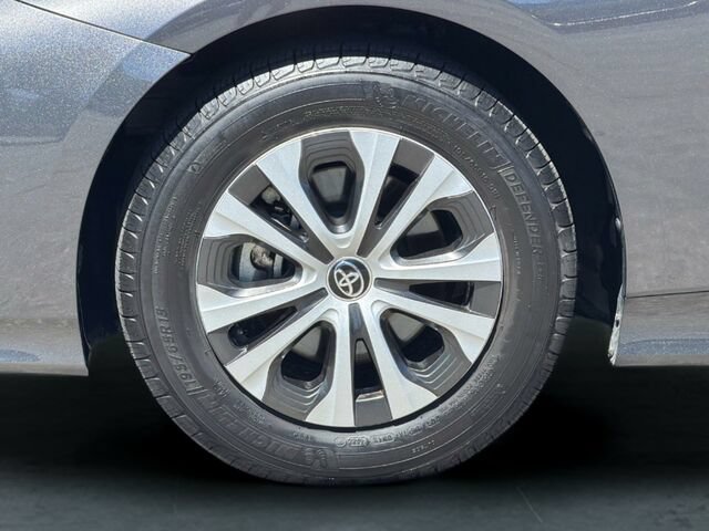 Used 2022 Toyota Prius Prime XLE FWD image 34
