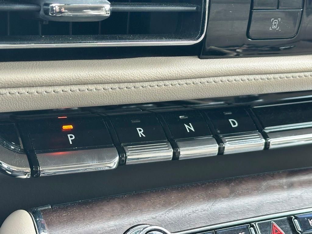 Used 2022 Lincoln Aviator Reserve w/ Equipment Group 201A image 18