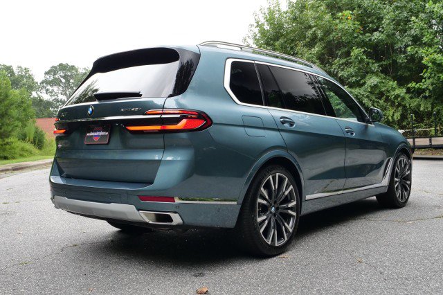 Used 2024 BMW X7 xDrive40i w/ Premium Package image 27