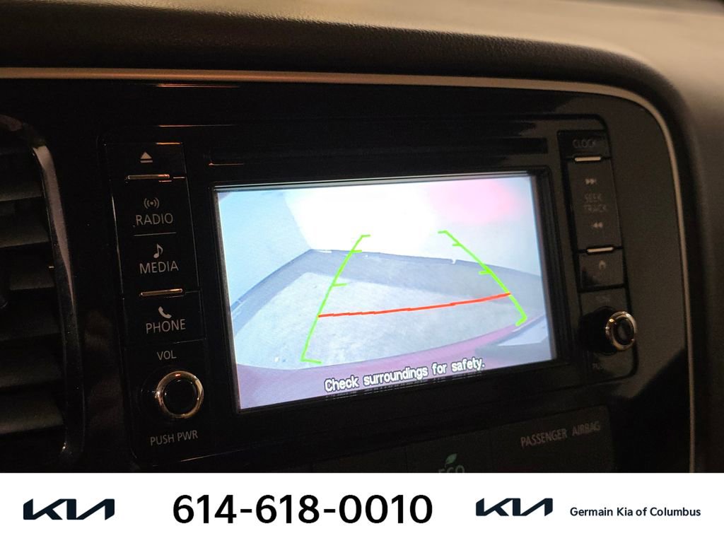 Used 2016 Mitsubishi Outlander SE image 30