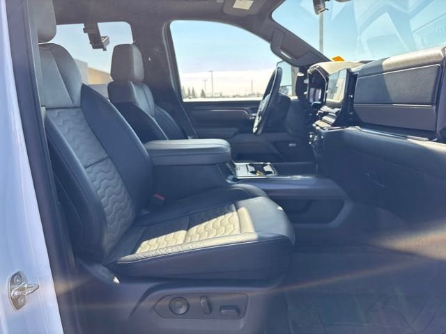 Certified 2024 Chevrolet Silverado 2500 ZR2 w/ Technology Package image 23
