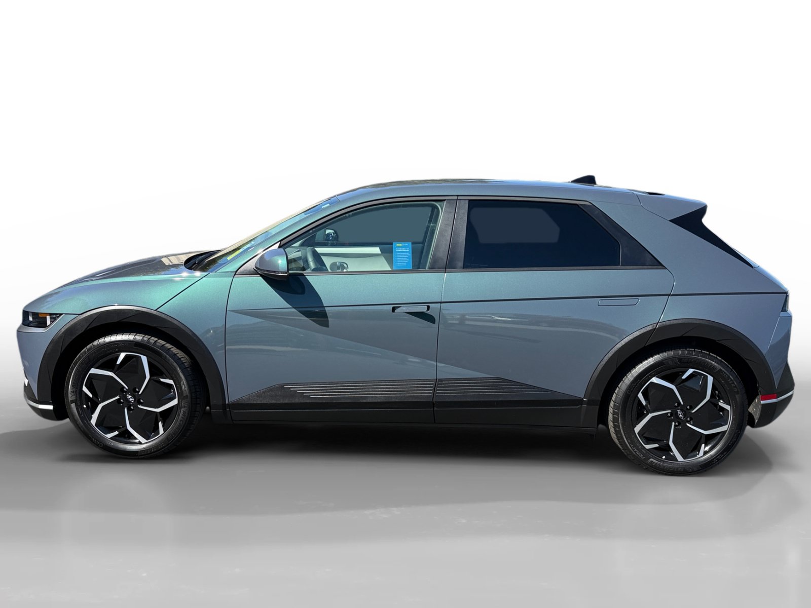 Certified 2024 Hyundai Ioniq 5 SE RWD image 2