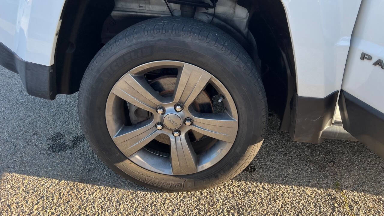 Used 2016 Jeep Patriot Sport w/ Power Value Group FWD image 29
