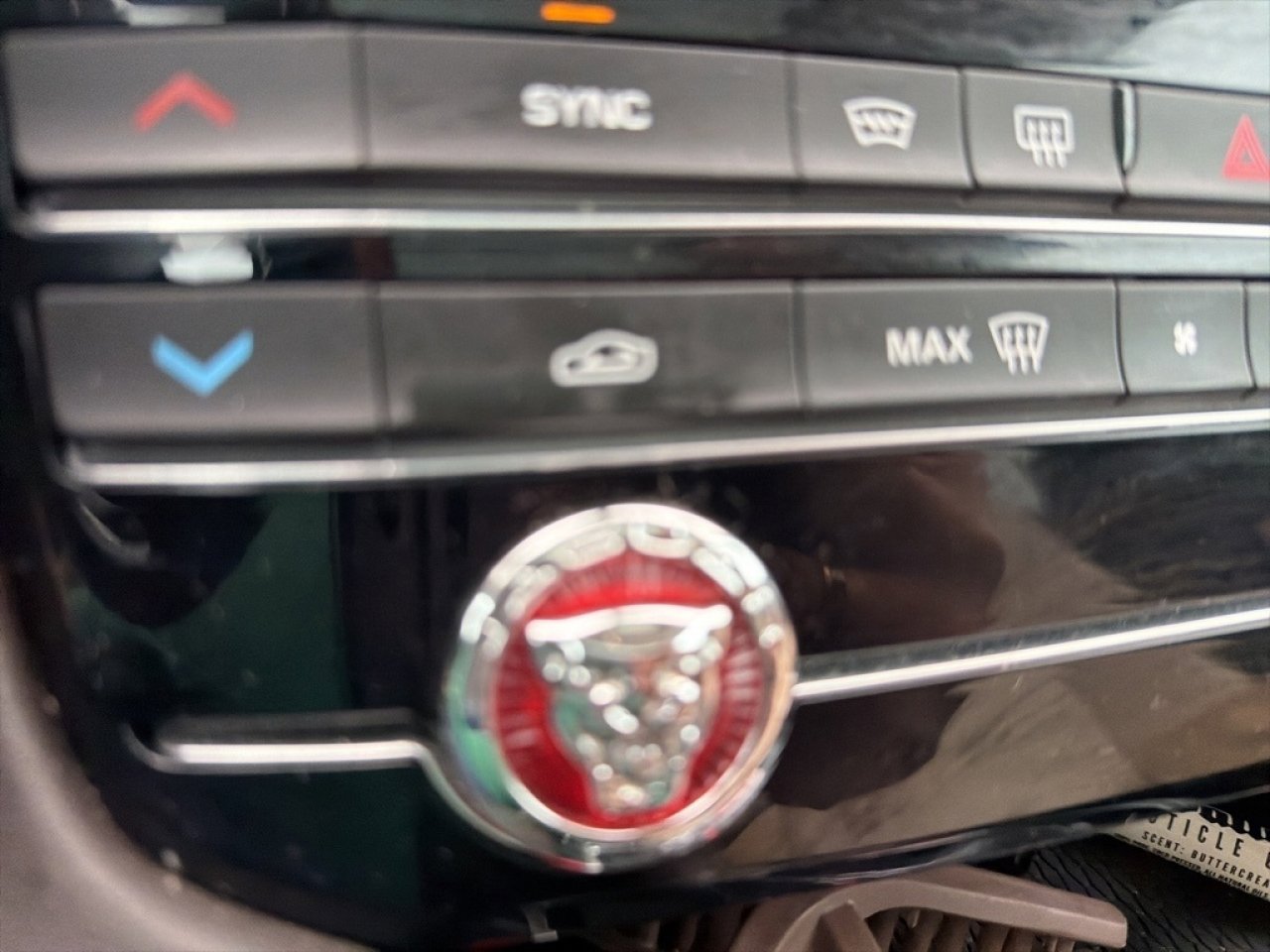 Used 2020 Jaguar F-PACE Prestige image 22