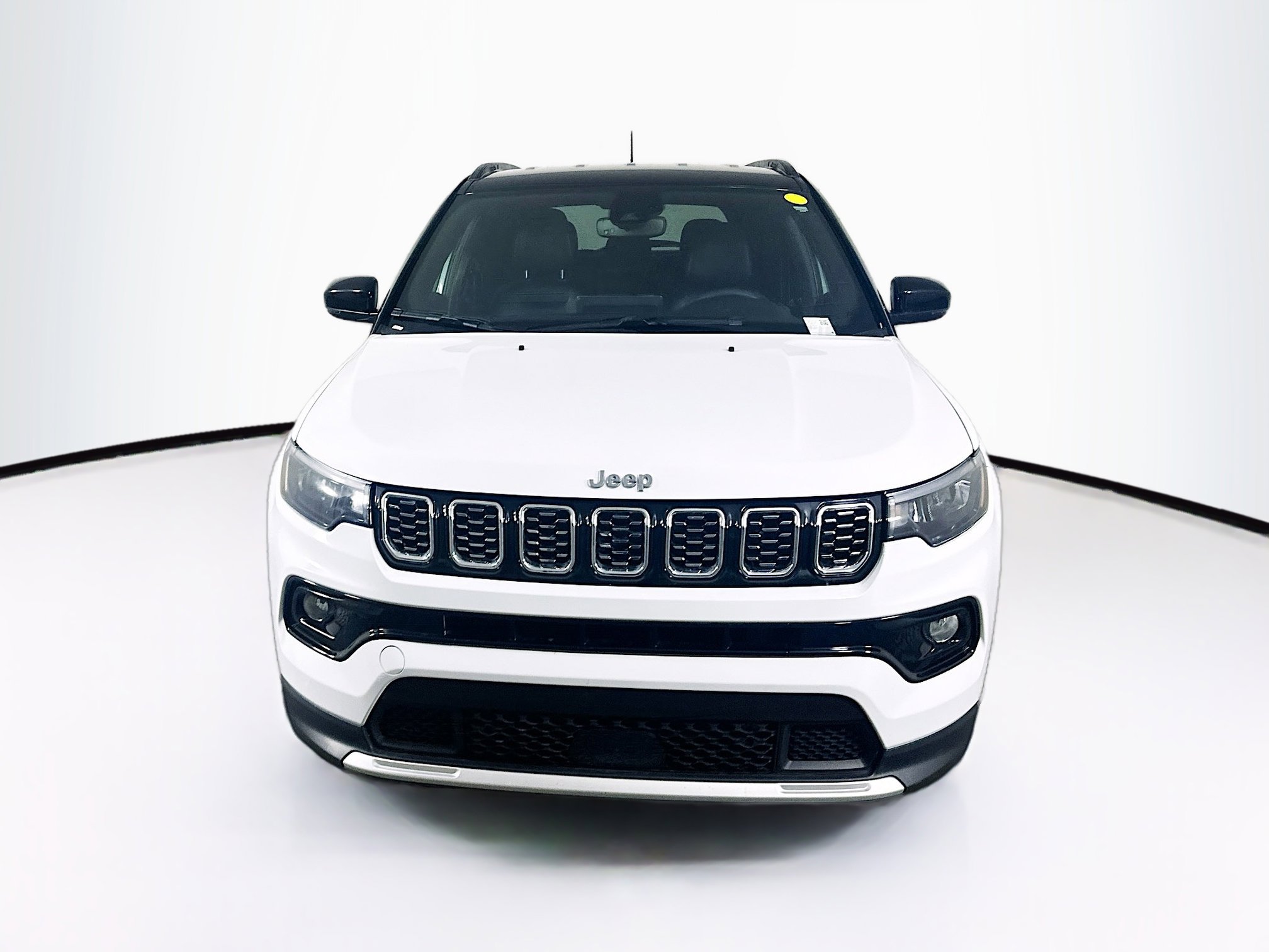 Used 2025 Jeep Compass Limited image 2