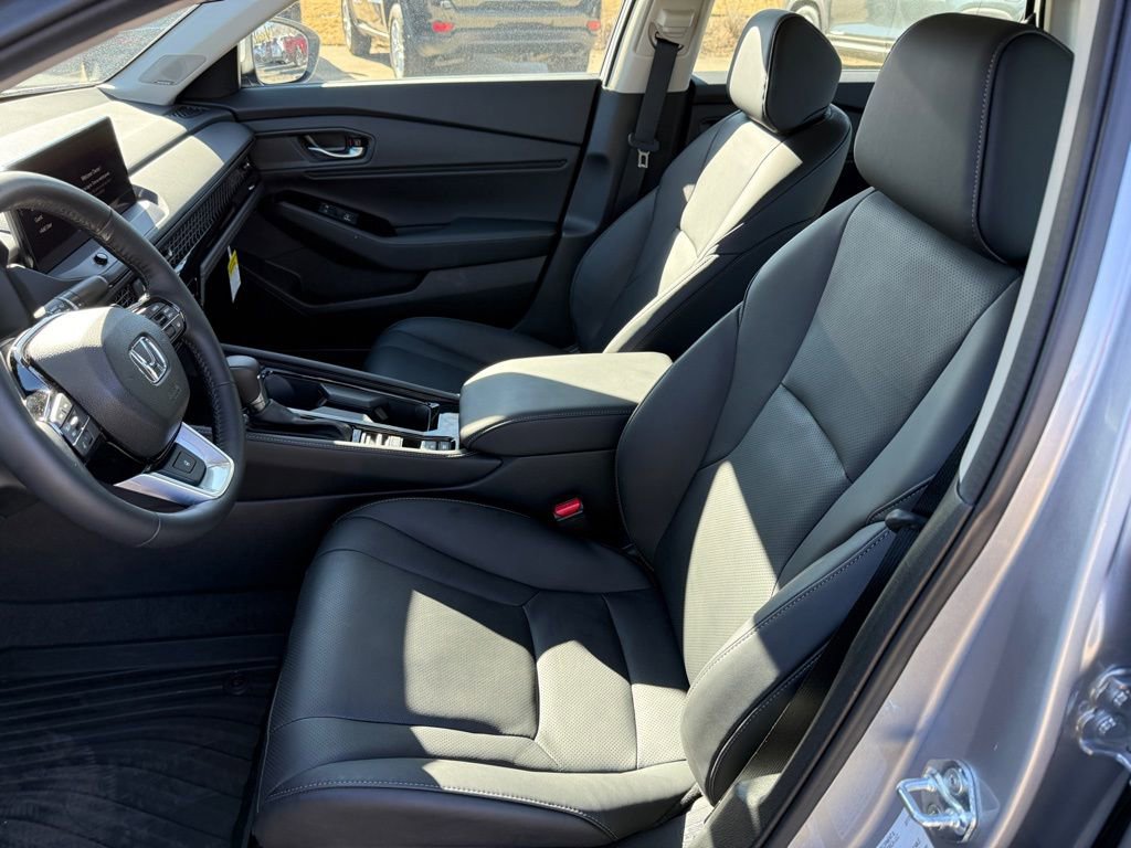 Certified 2025 Honda Accord Touring image 12