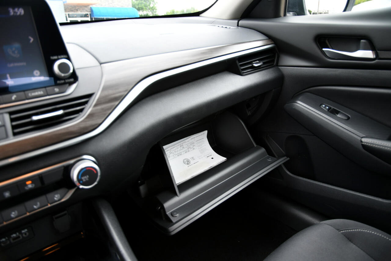 Used 2024 Nissan Altima 2.5 SV image 20