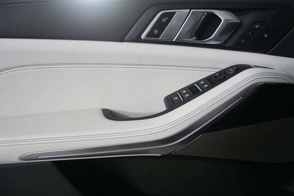 Used 2026 BMW X5 sDrive40i RWD image 9