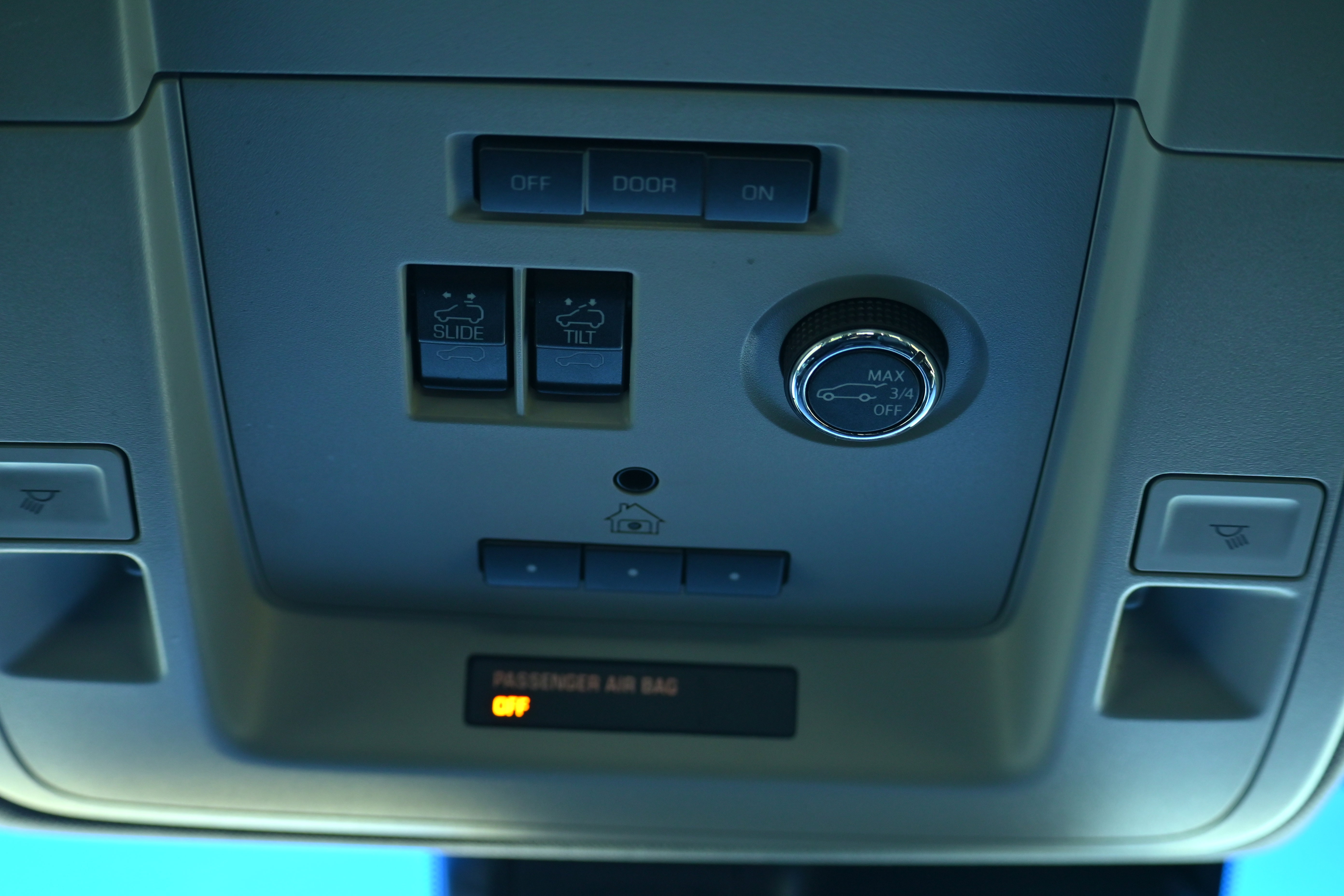 Used 2019 GMC Yukon SLT w/ Open Road Package image 12