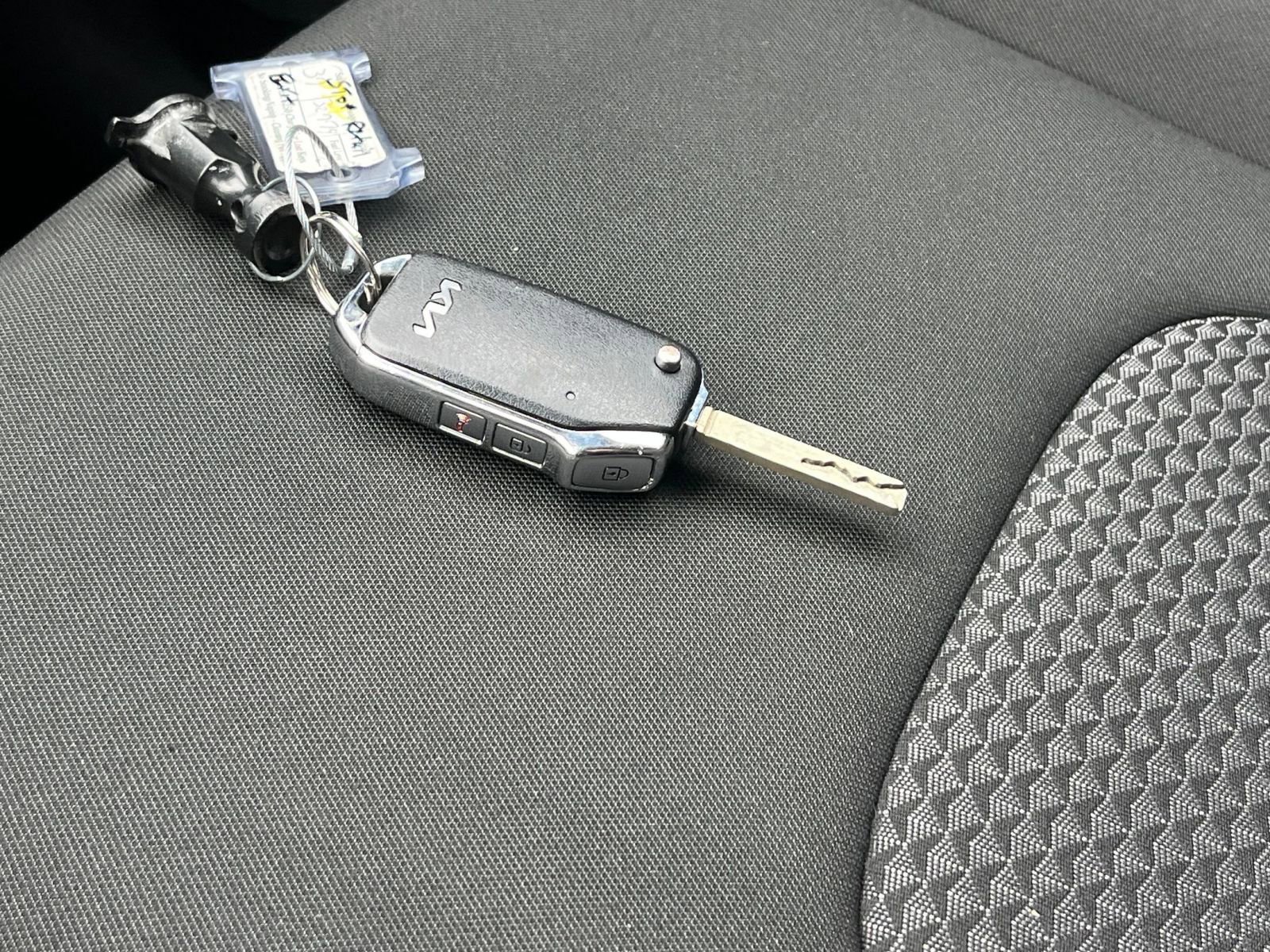 Used 2025 Kia Sportage LX FWD image 21