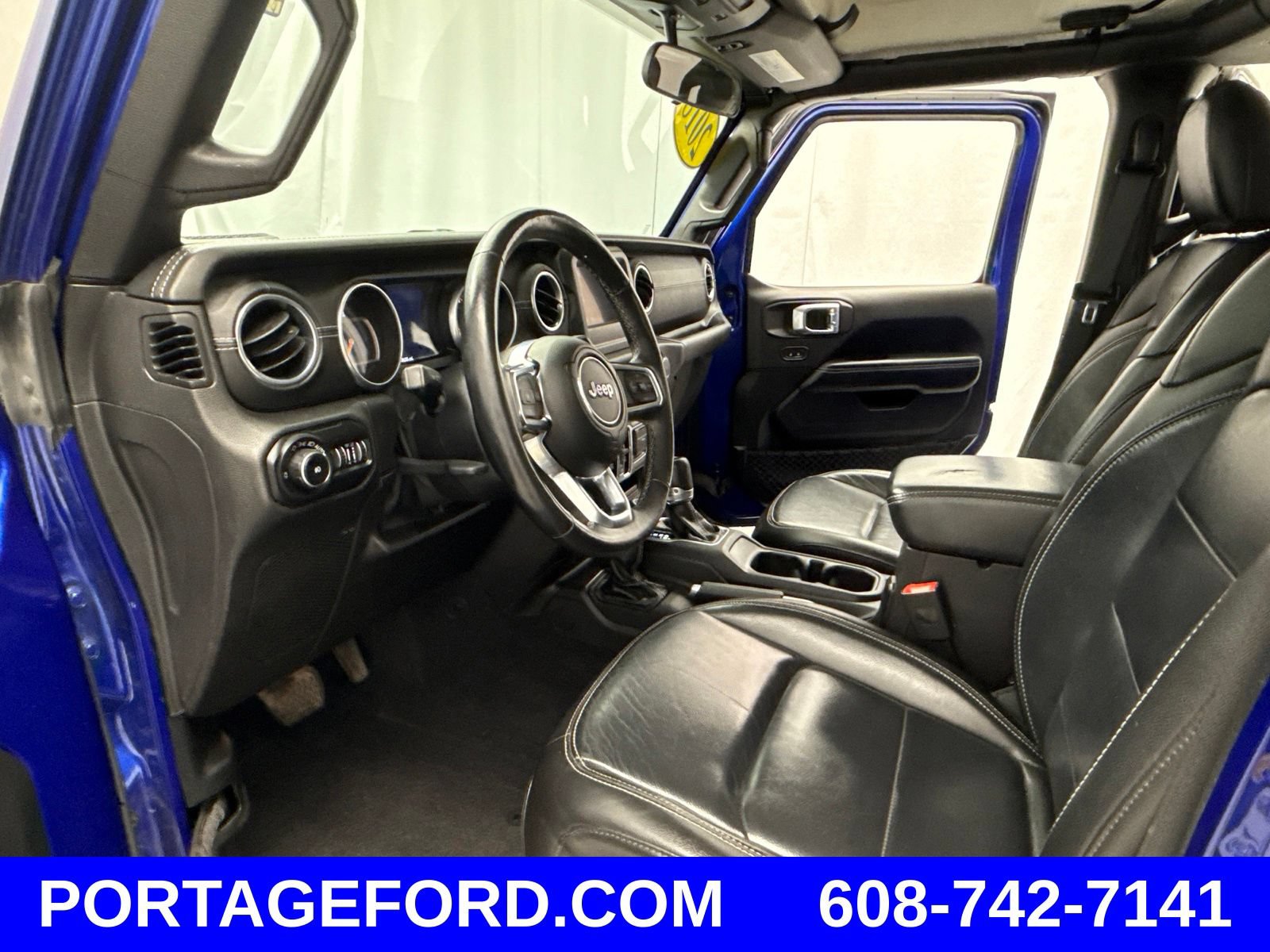 Used 2018 Jeep Wrangler Unlimited Sahara w/ Cold Weather Group AWD/4WD image 9