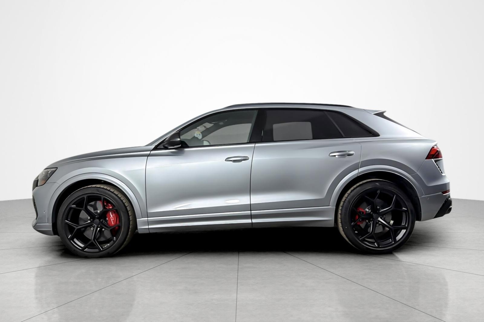 New 2026 Audi RS Q8 performance image 3