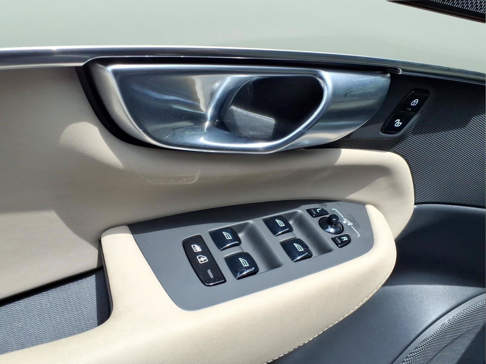 Certified 2026 Volvo XC90 B6 Plus AWD/4WD image 20