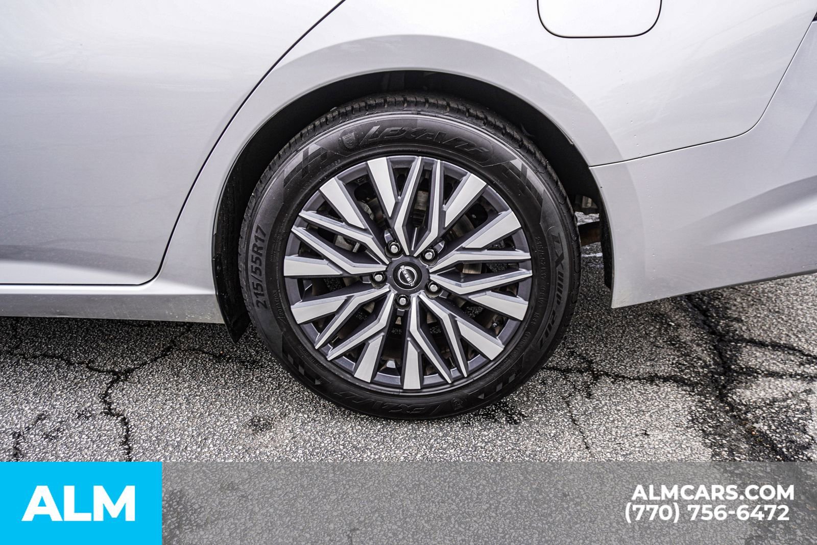 Used 2024 Nissan Altima 2.5 SV image 16