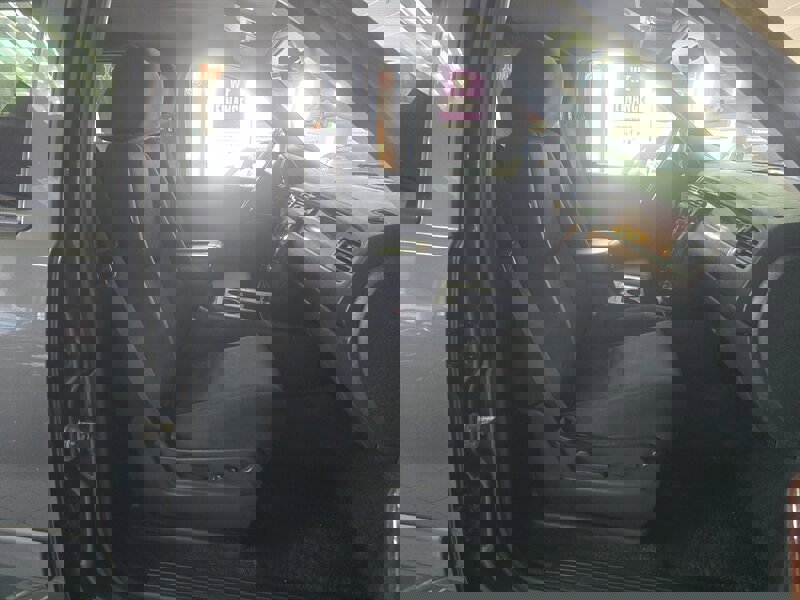 Used 2011 Chevrolet Avalanche LS image 13