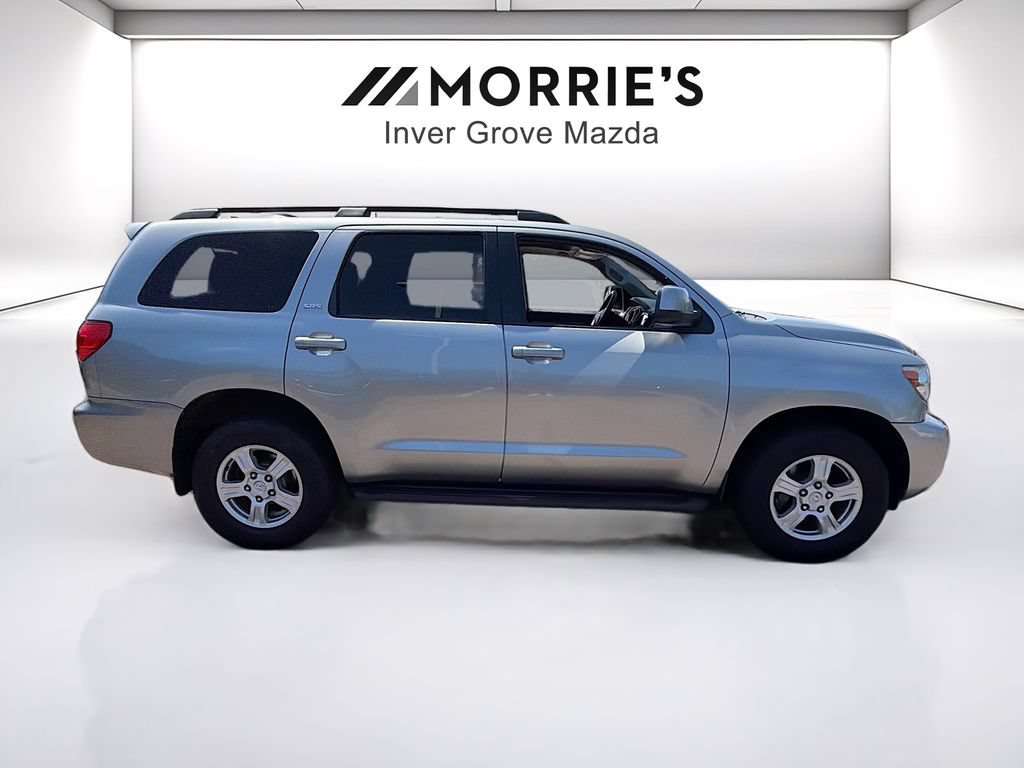 Used 2016 Toyota Sequoia SR5 AWD/4WD image 4