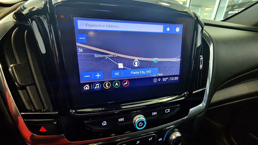 Used 2023 Chevrolet Traverse RS image 33