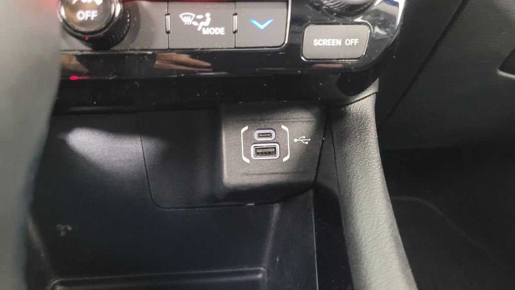 Used 2022 Jeep Compass Limited image 30