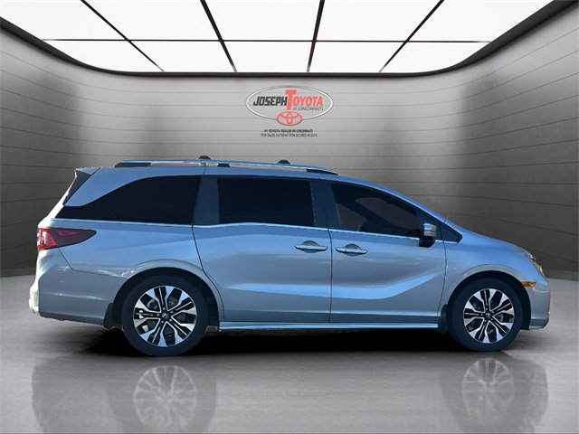 Used 2025 Honda Odyssey Elite image 5