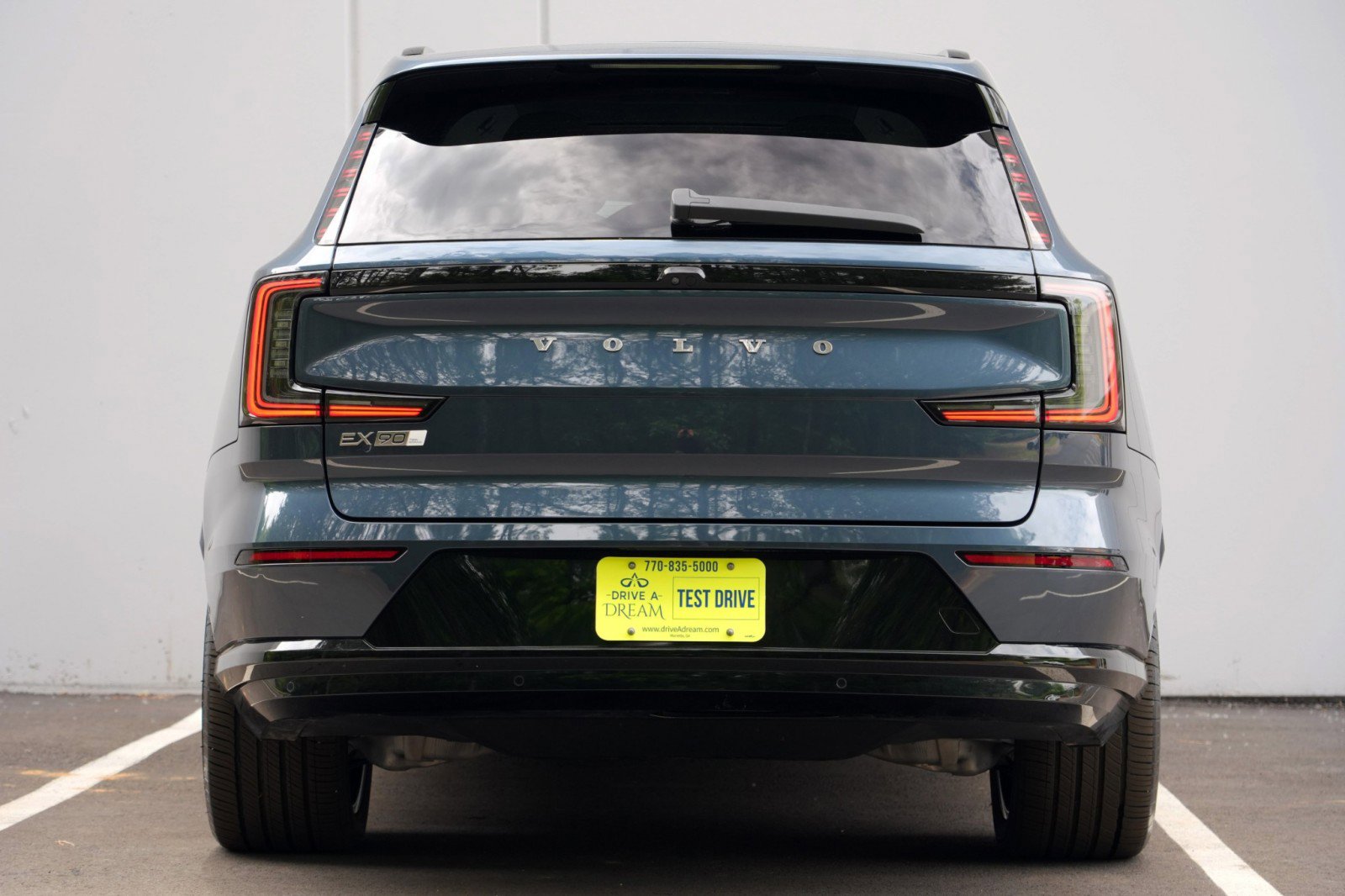 Used 2025 Volvo EX90 Plus AWD/4WD image 11