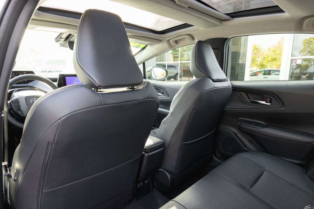 Used 2026 Toyota Prius Plug-In Hybrid image 26