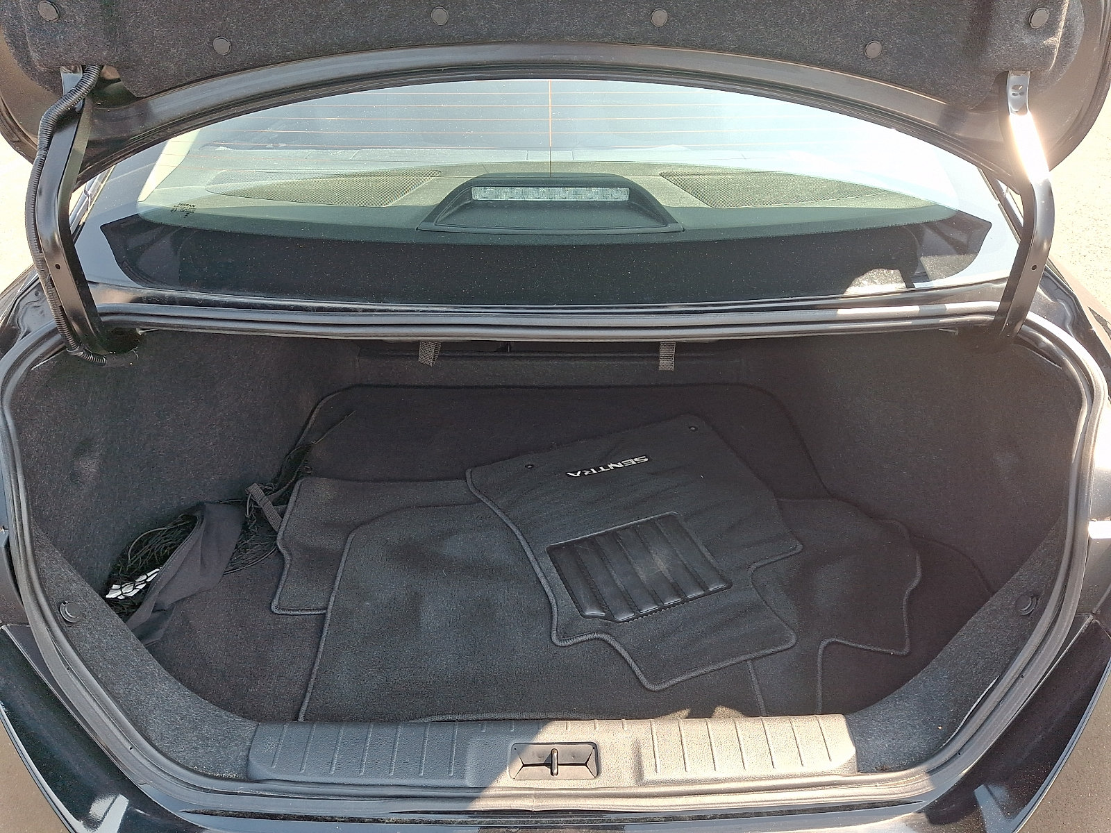 Certified 2023 Nissan Sentra SR w/ Midnight Edition Package FWD image 27
