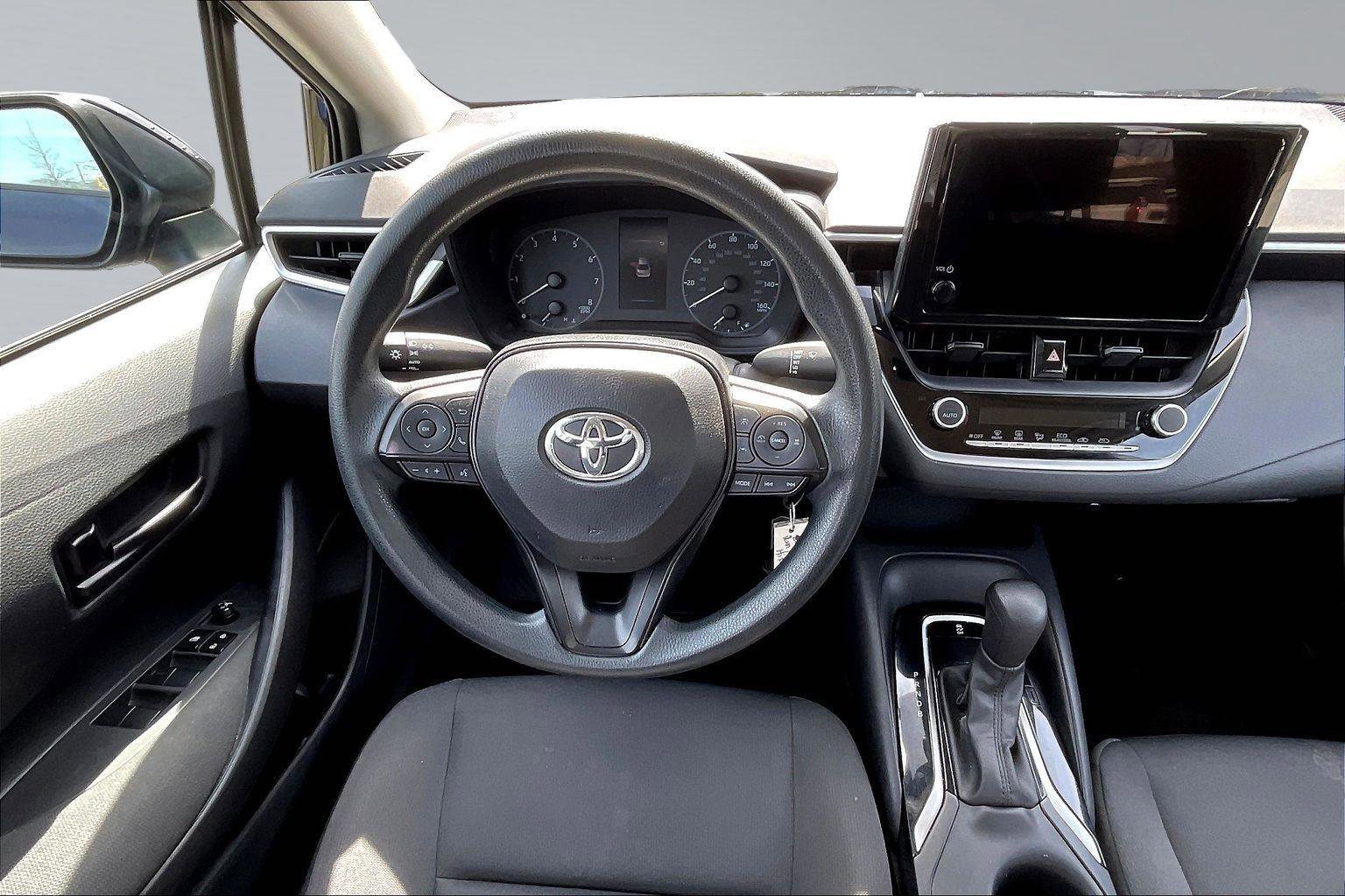 Used 2024 Toyota Corolla LE FWD image 5