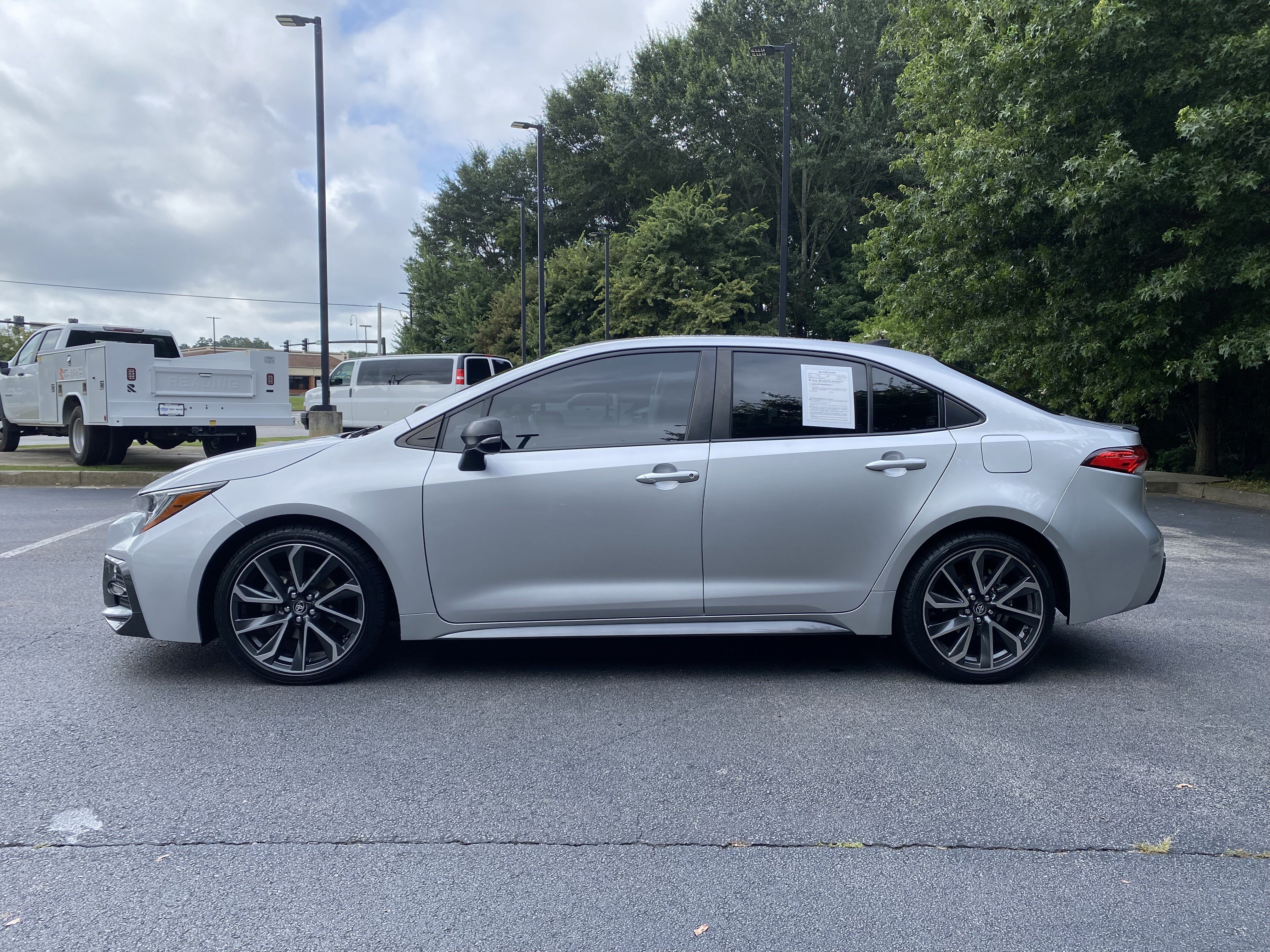 Used 2021 Toyota Corolla SE FWD image 6