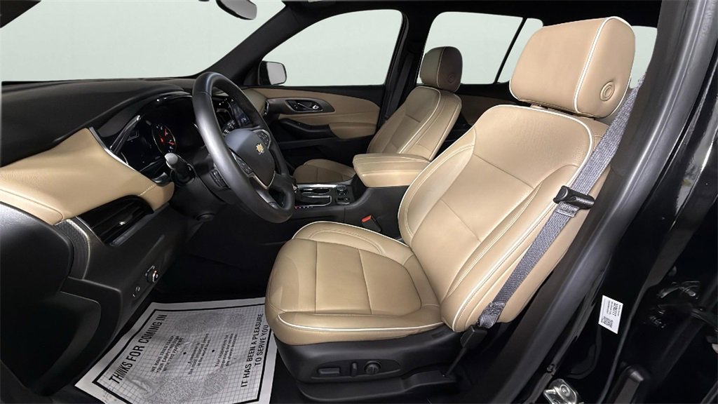Used 2023 Chevrolet Traverse Premier image 17