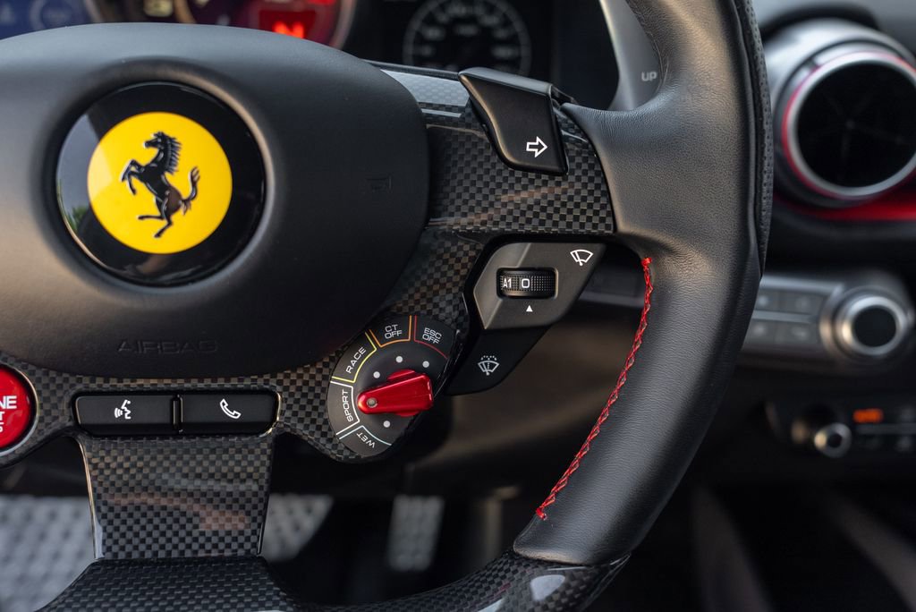 Used 2018 Ferrari 812 Superfast RWD image 43