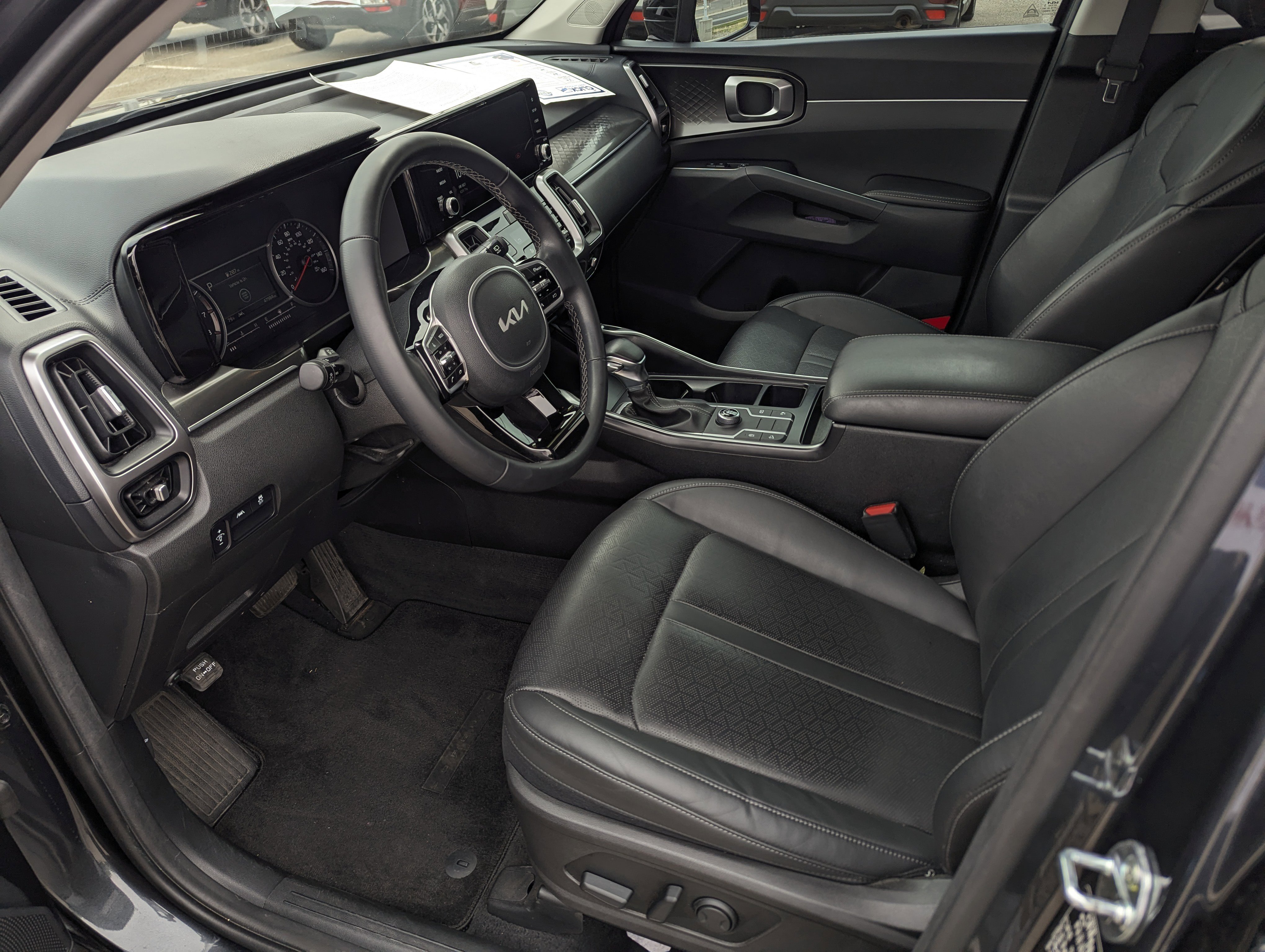 Used 2022 Kia Sorento S image 9