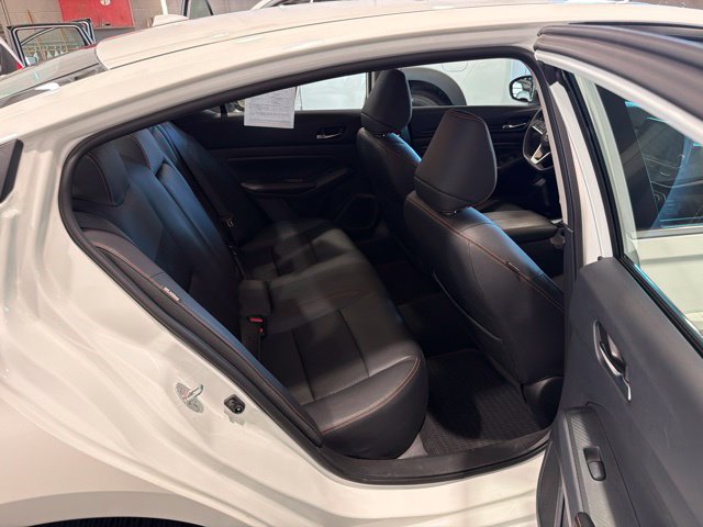 Certified 2022 Nissan Altima 2.5 SR w/ Midnight Edition Package AWD/4WD image 12
