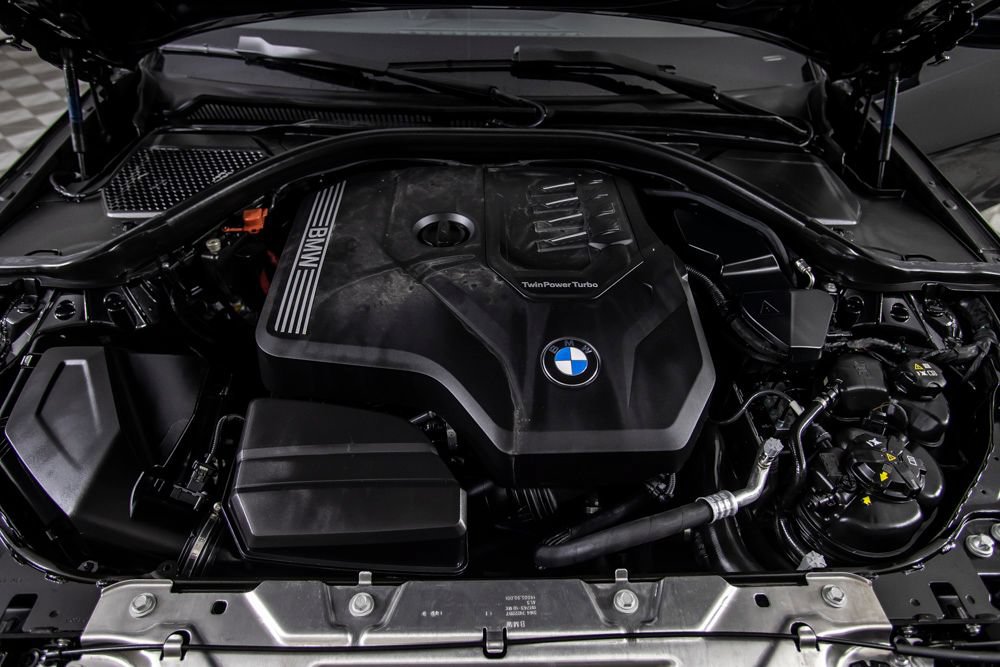 Used 2024 BMW 330i Sedan w/ Convenience Package RWD image 43