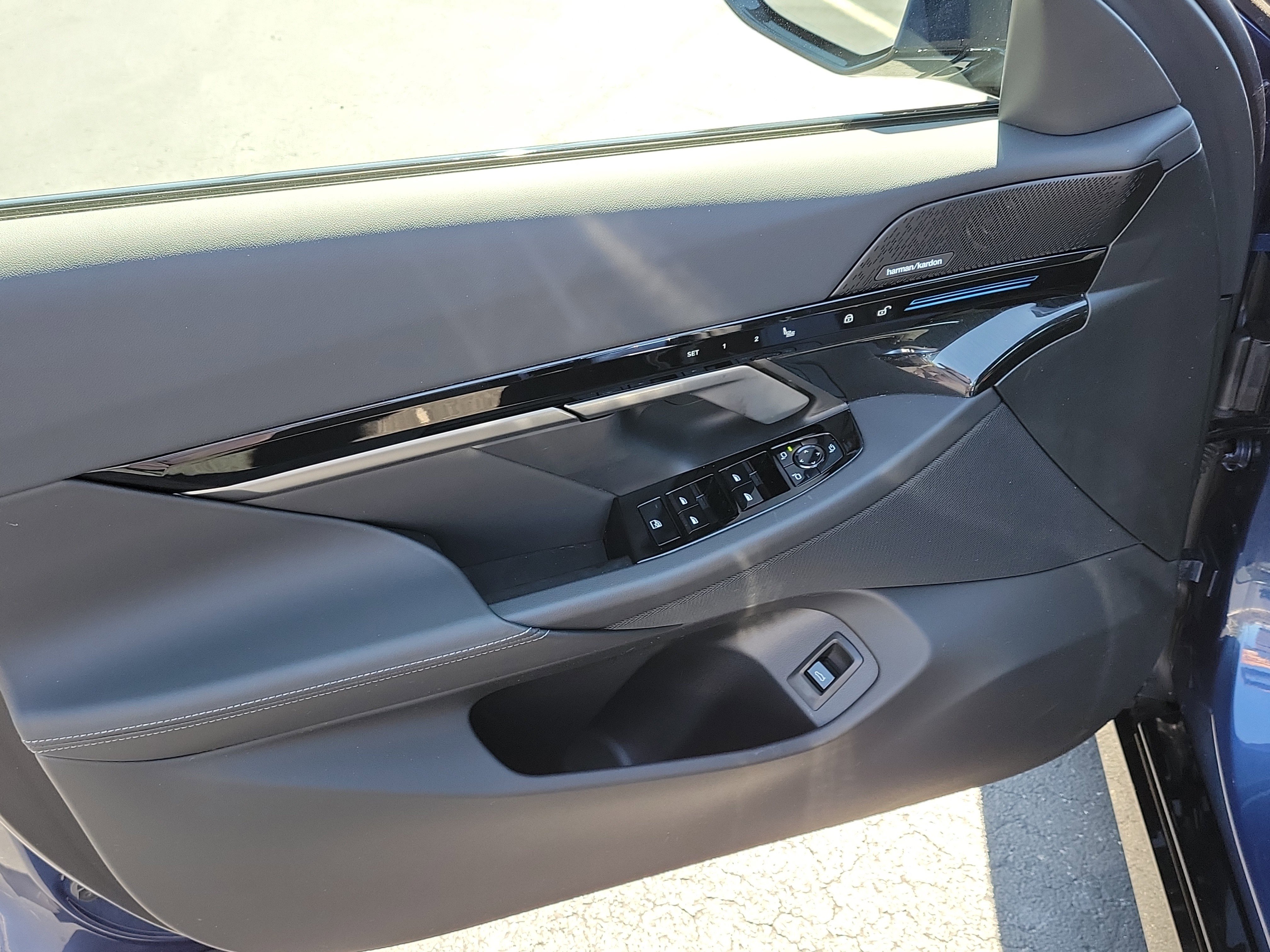 Used 2026 BMW 530i w/ M Sport Package image 16