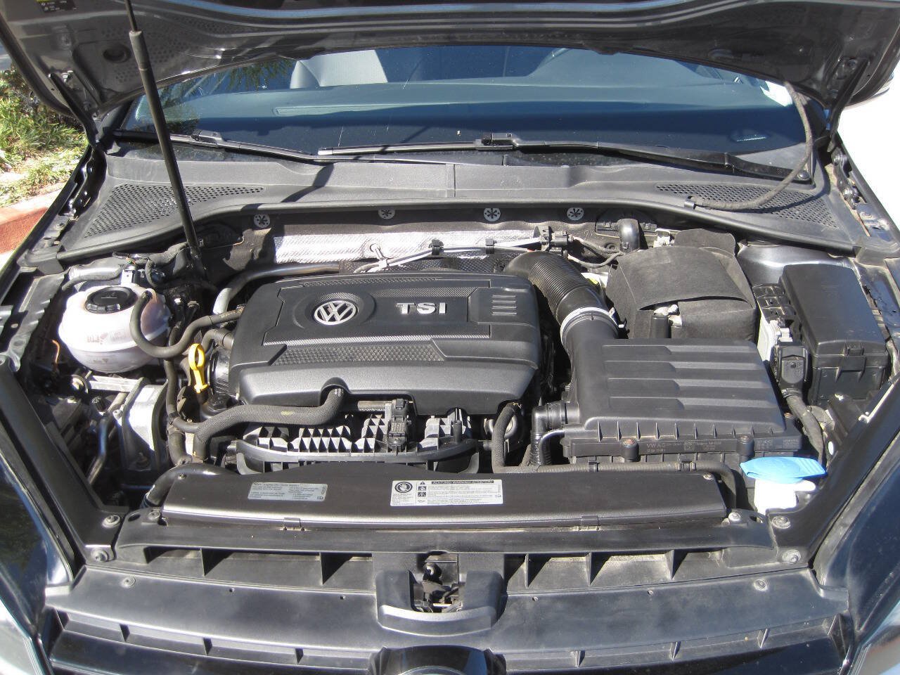 Used 2015 Volkswagen Golf S FWD image 7