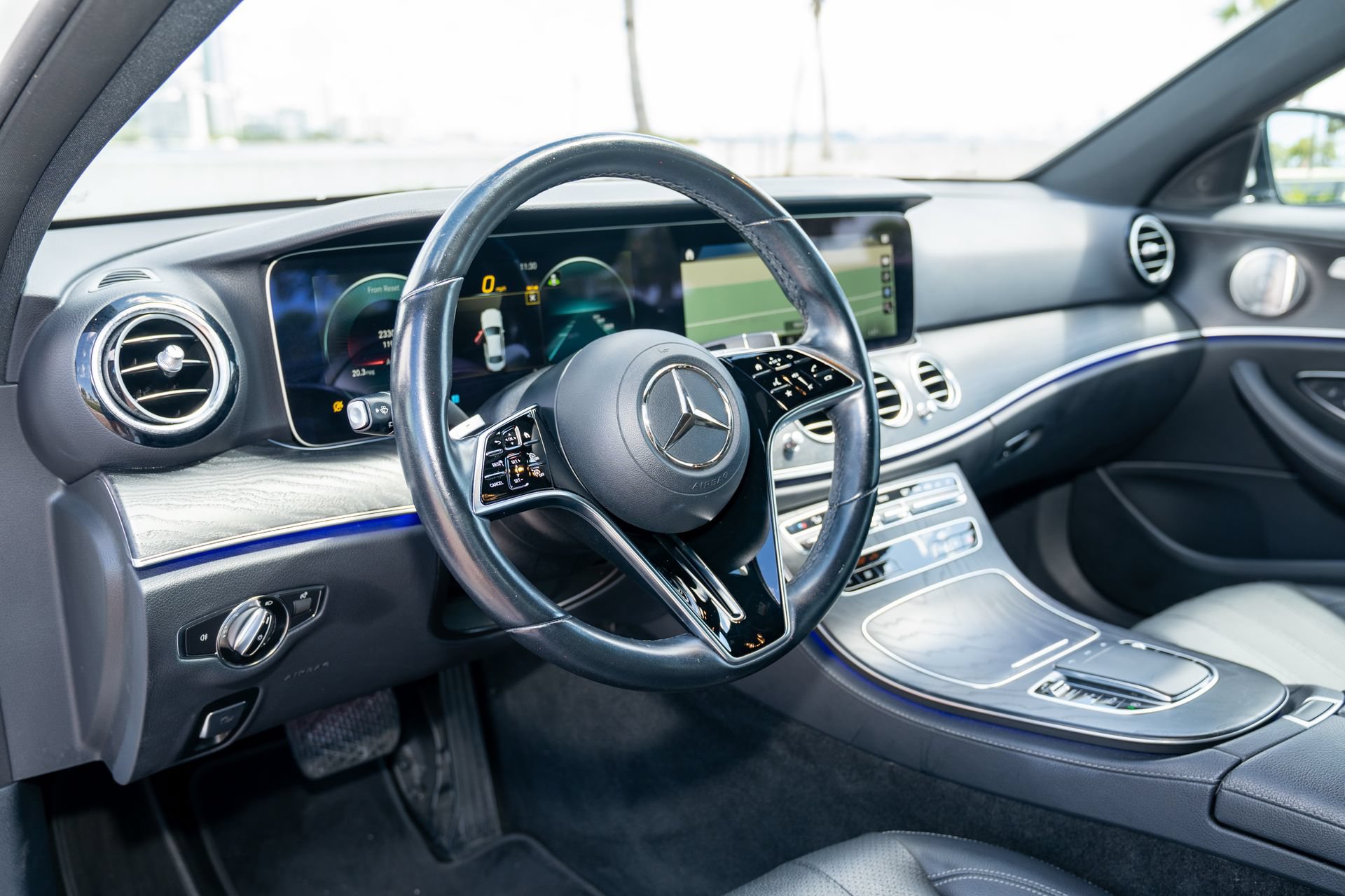 Used 2023 Mercedes-Benz E 350 4MATIC Sedan image 18
