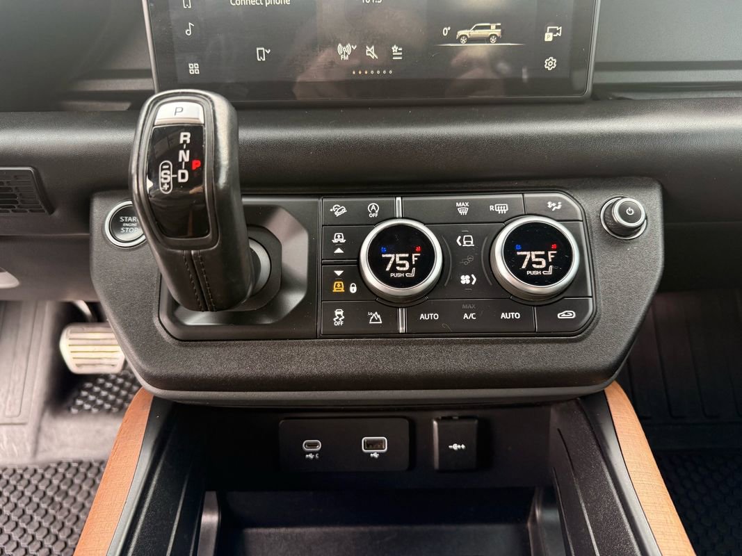 Used 2020 Land Rover Defender 110 X image 22