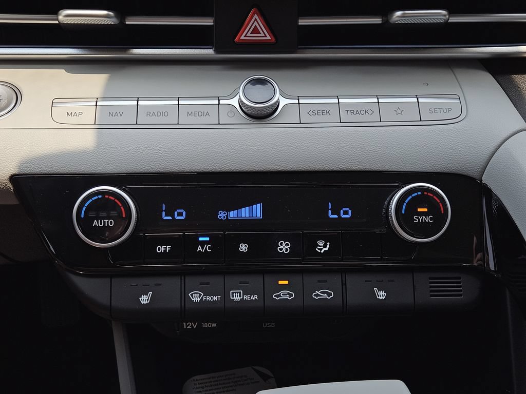 New 2026 Hyundai Elantra Limited FWD image 19