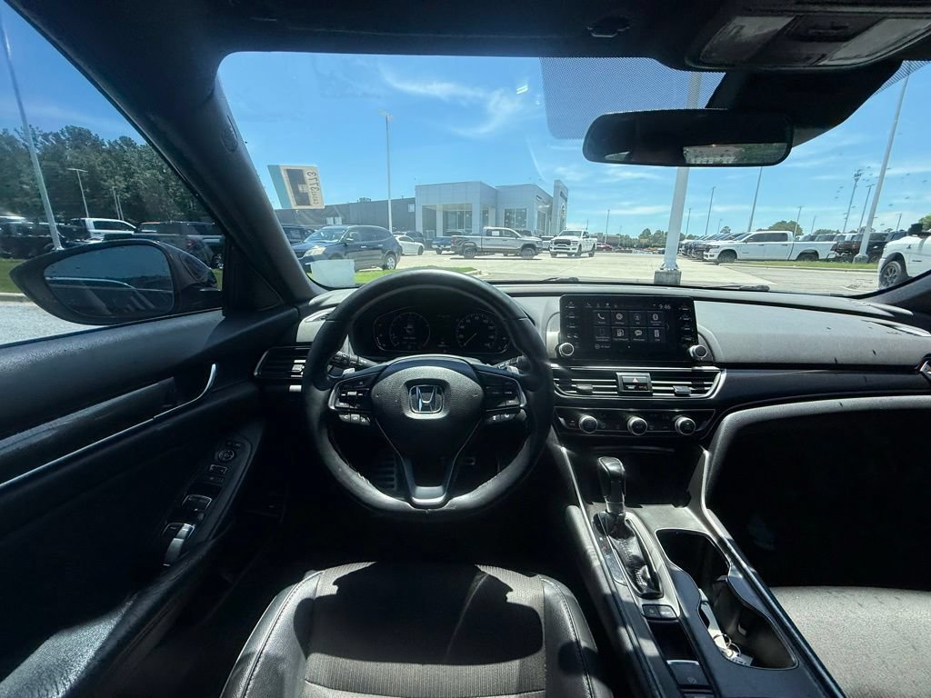 Used 2018 Honda Accord Sport image 8
