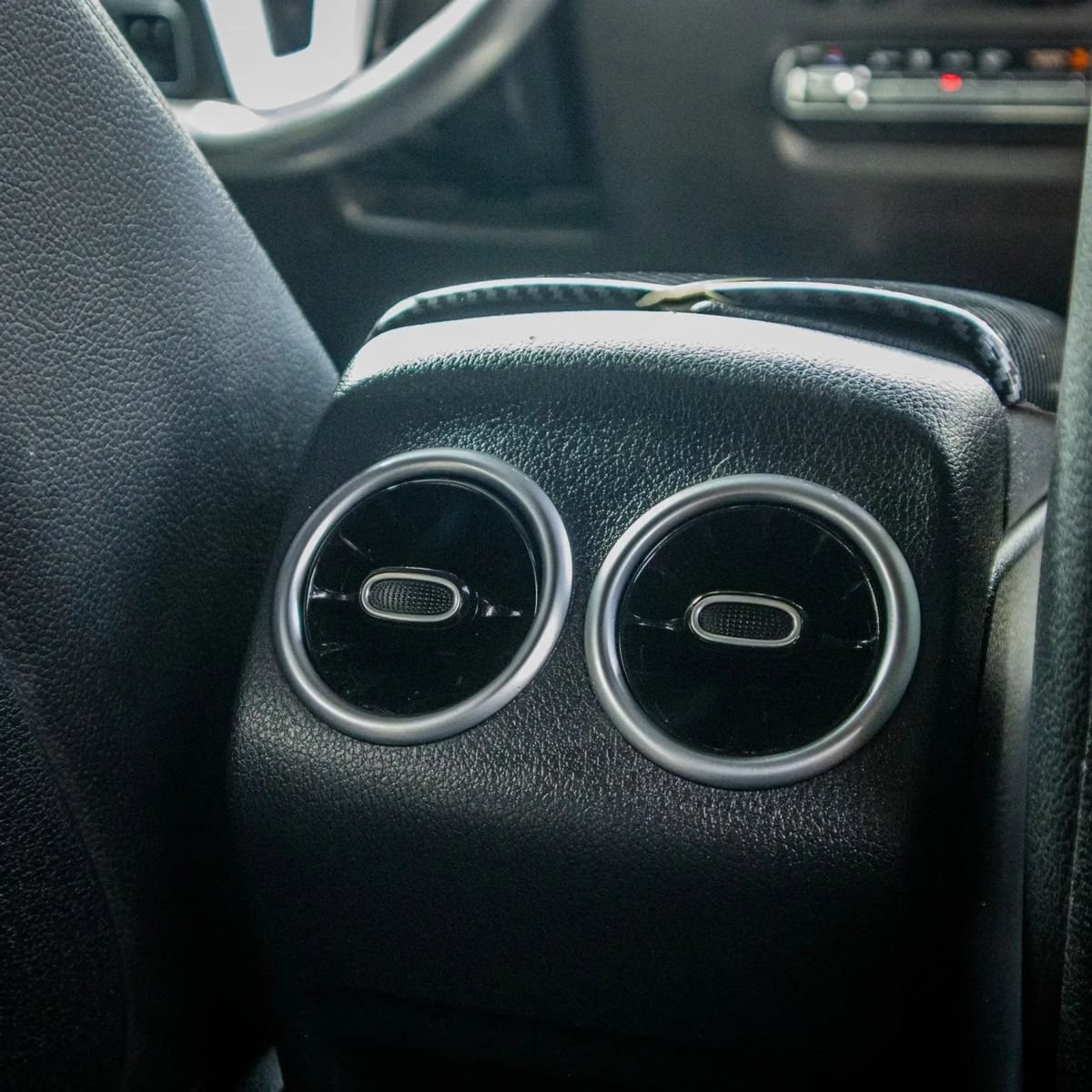 Used 2020 Mercedes-Benz GLB 250 w/ Premium Package image 20
