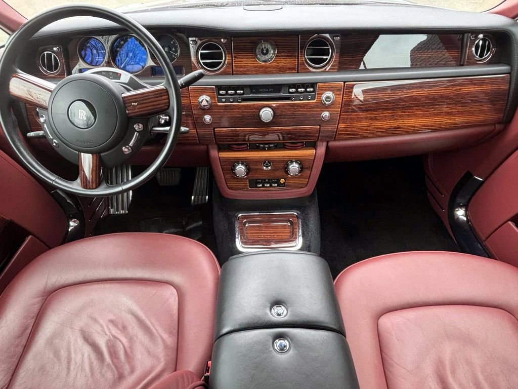 Used 2010 Rolls-Royce Phantom Drophead Coupe image 4