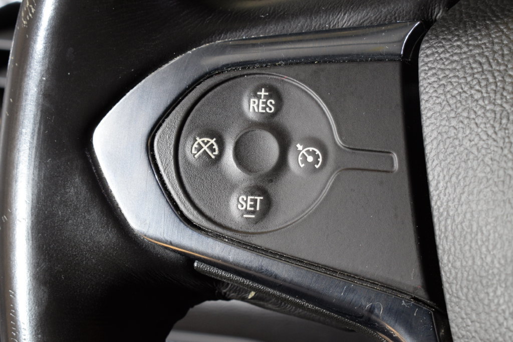 Used 2018 Chevrolet Traverse LT FWD image 20